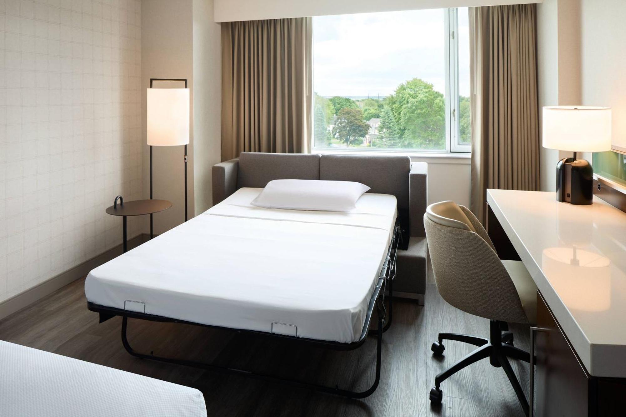 Delta Hotels By Marriott Fredericton Bagian luar foto