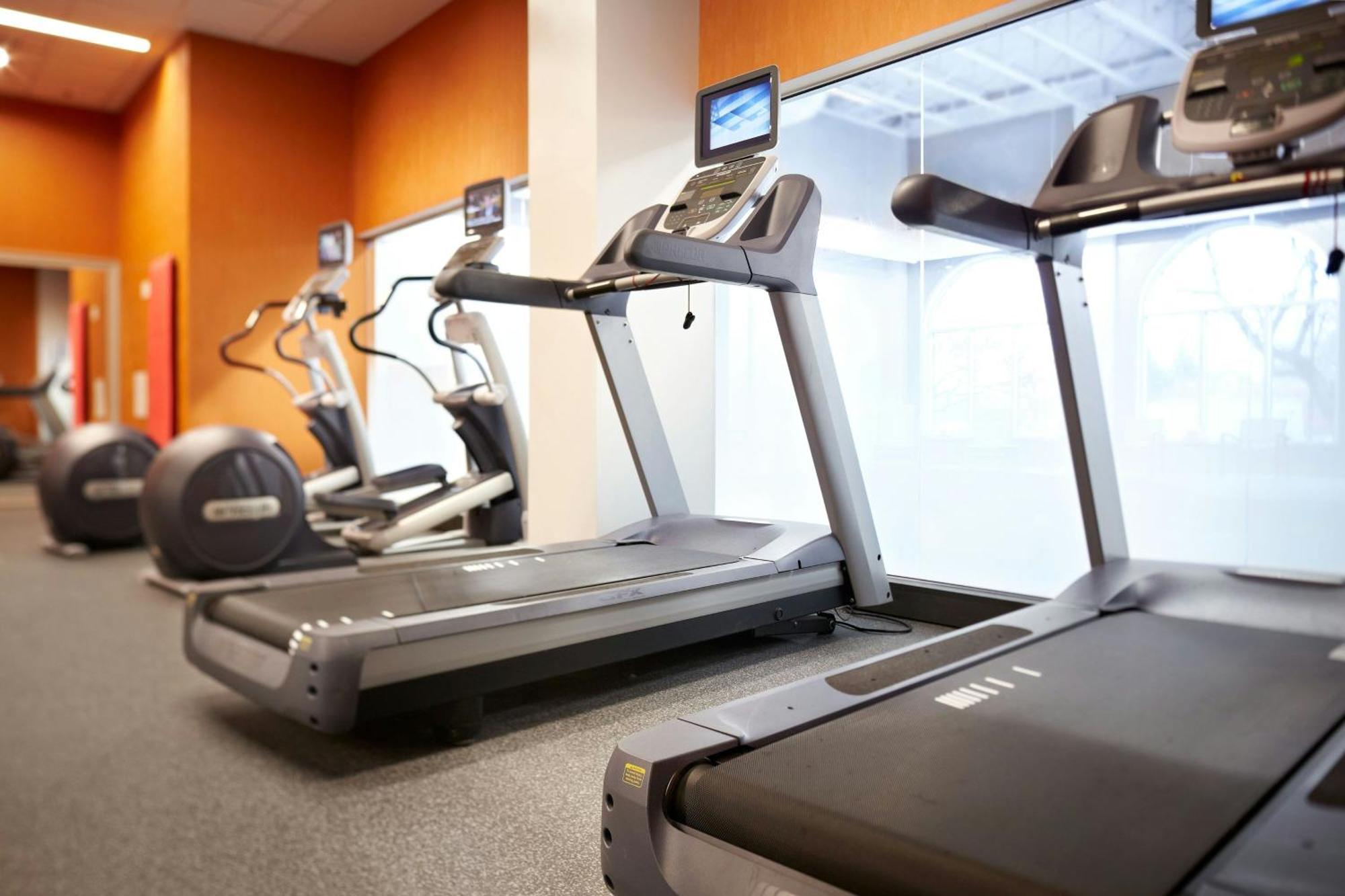 Delta Hotels By Marriott Fredericton Bagian luar foto